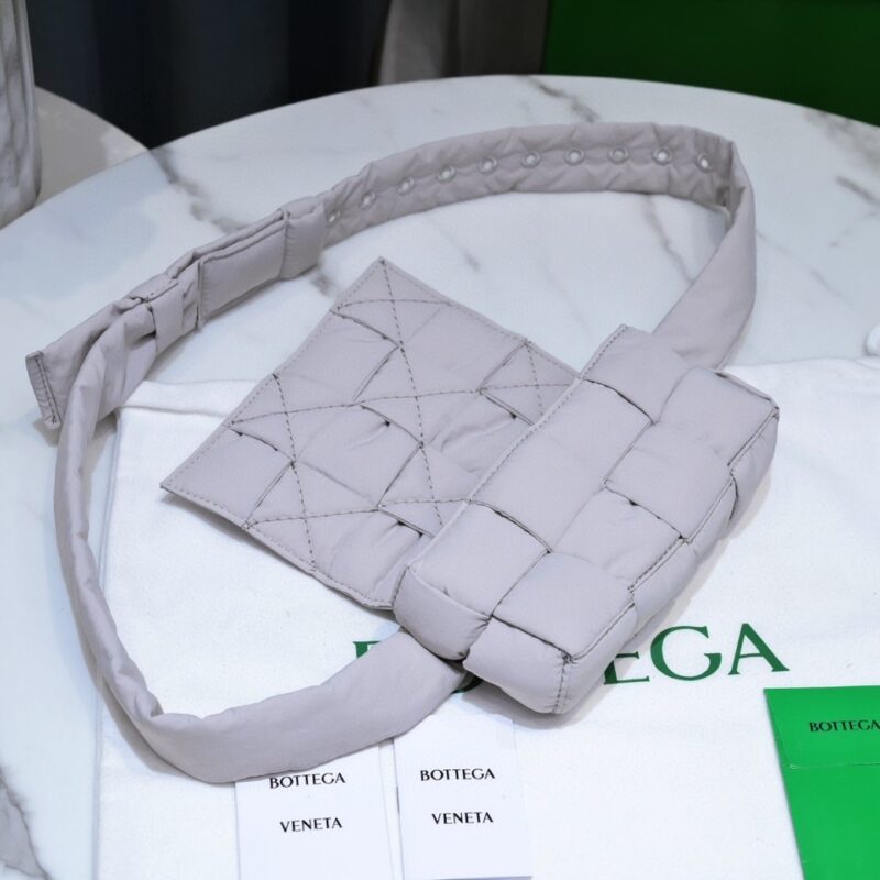 Bottega Veneta Cassette Bag-10x19x5CM - Image 5
