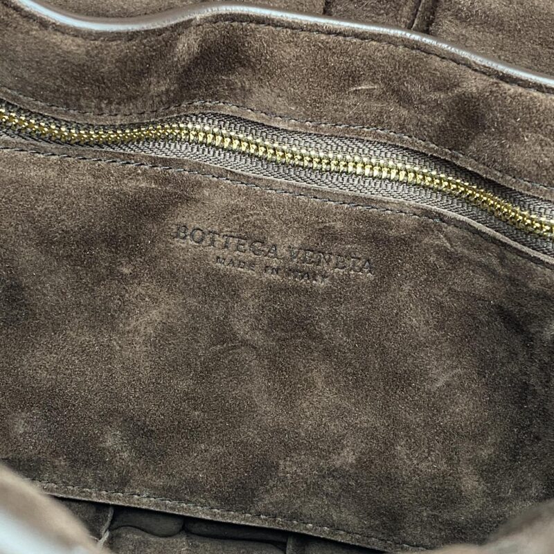 Bottega Veneta Padded Cassette Bag-26*18*8CM - Image 9