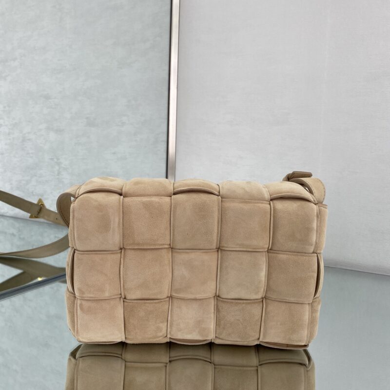 Bottega Veneta Padded Cassette Bag-26*18*8CM - Image 4
