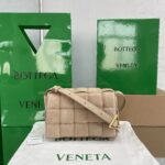 Bottega Veneta Padded Cassette Bag-26*18*8CM