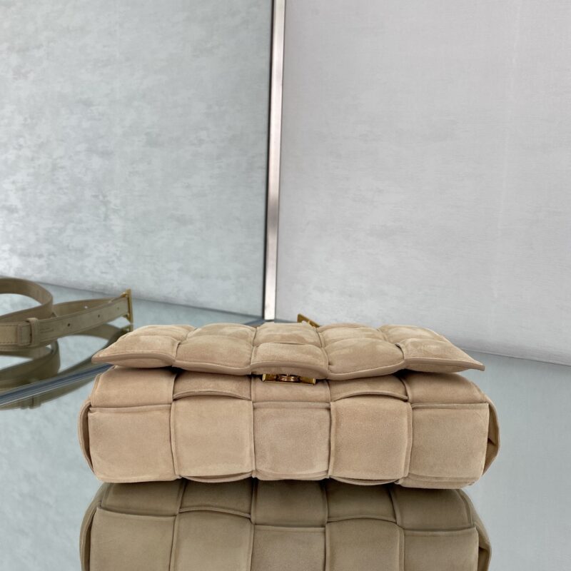 Bottega Veneta Padded Cassette Bag-26*18*8CM - Image 8