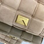 Bottega Veneta Padded Cassette Bag-26*18*8CM - Image 9