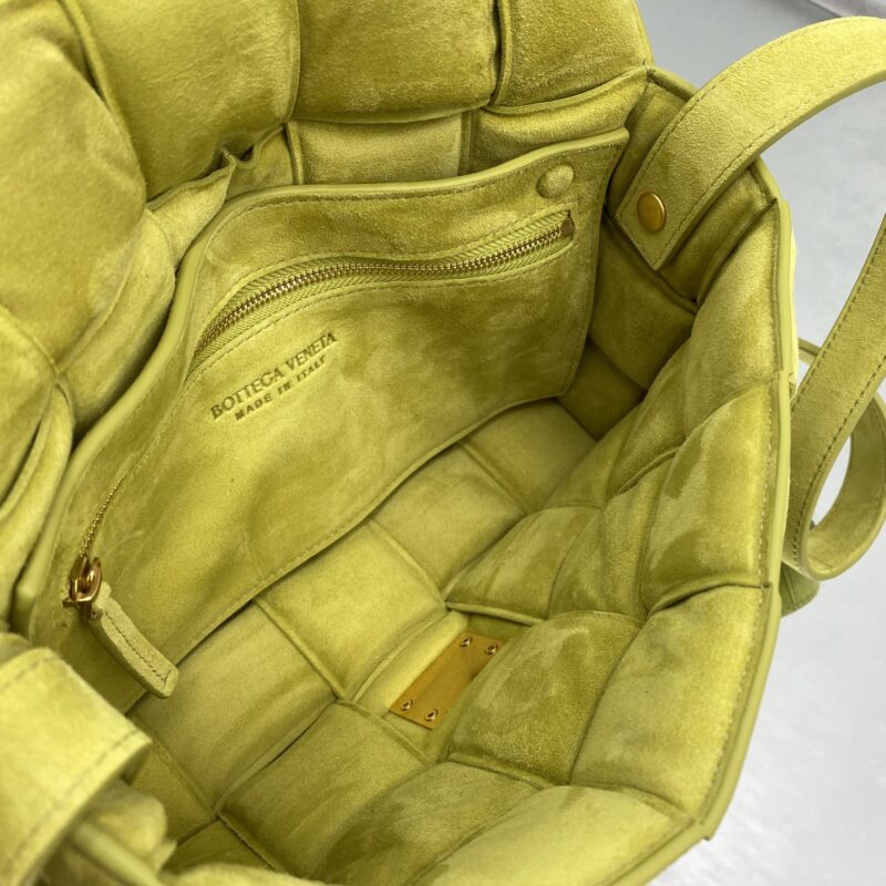 Bottega Veneta Padded Cassette Bag-26*18*8CM - Image 7