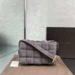 Bottega Veneta Padded Cassette Bag-26*18*8CM