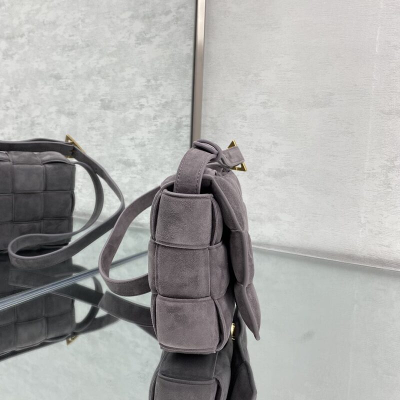 Bottega Veneta Padded Cassette Bag-26*18*8CM - Image 3