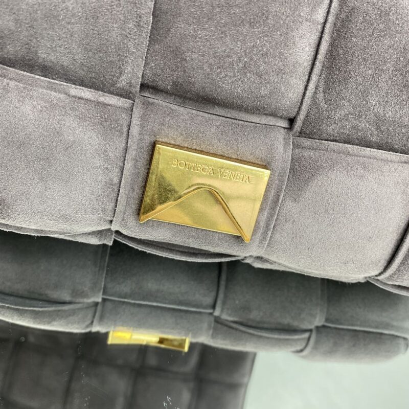 Bottega Veneta Padded Cassette Bag-26*18*8CM - Image 9