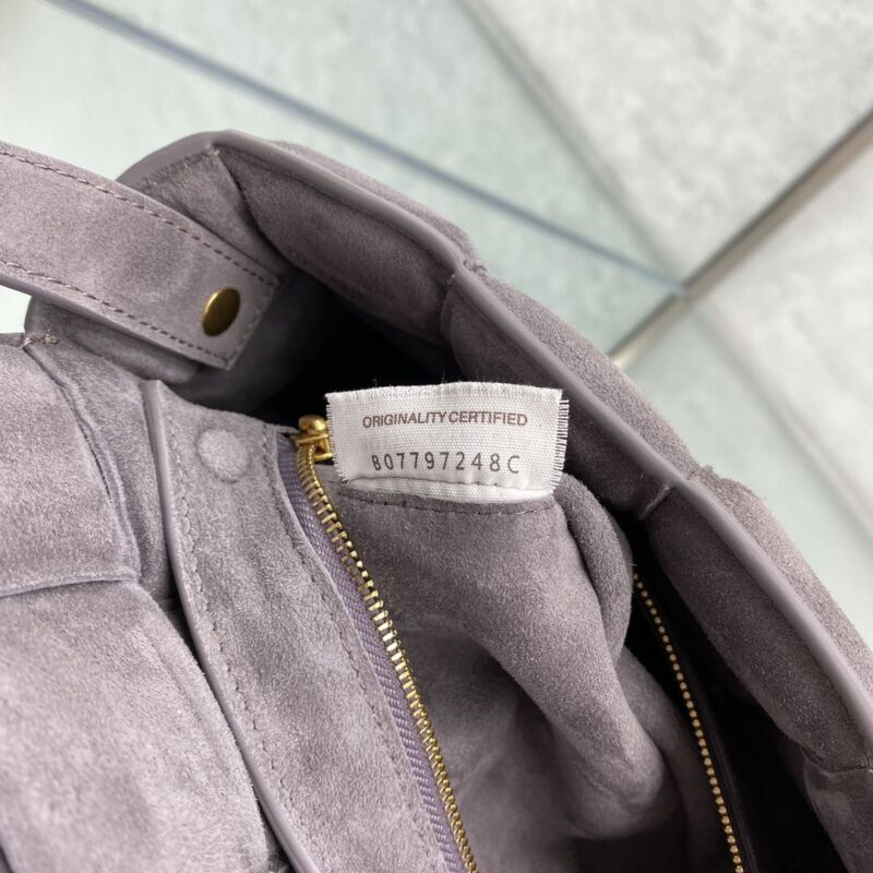 Bottega Veneta Padded Cassette Bag-26*18*8CM - Image 8