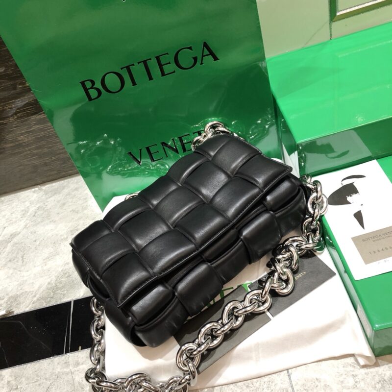 Bottega Veneta Padded Cassette Bag-26*18*8CM - Image 7