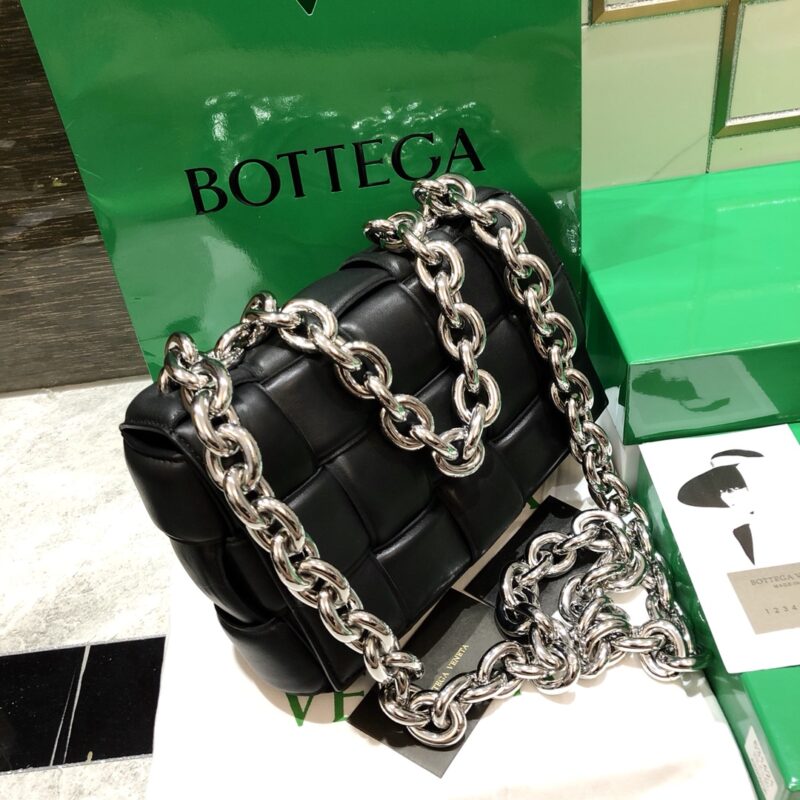 Bottega Veneta Padded Cassette Bag-26*18*8CM - Image 9