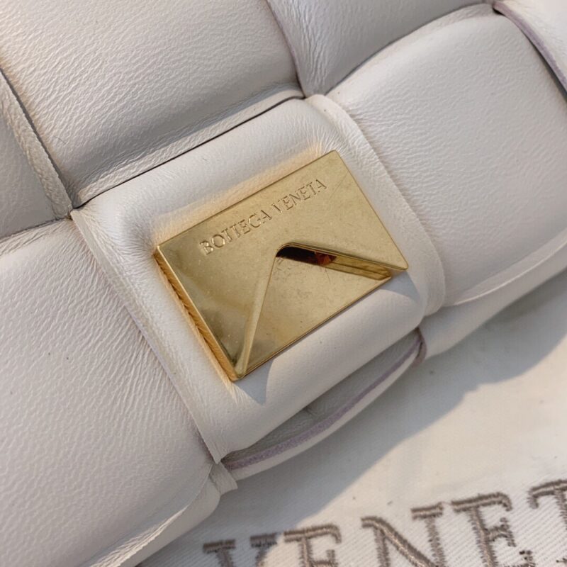 Bottega Veneta Padded Cassette Bag-26*18*8CM - Image 9