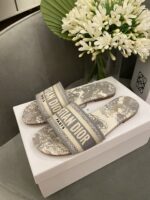 Diro Slippers - Image 4