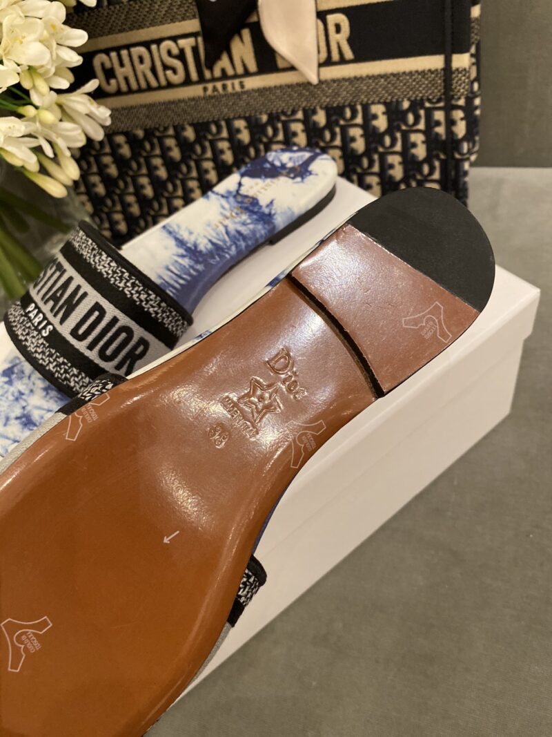 Diro Slippers - Image 2