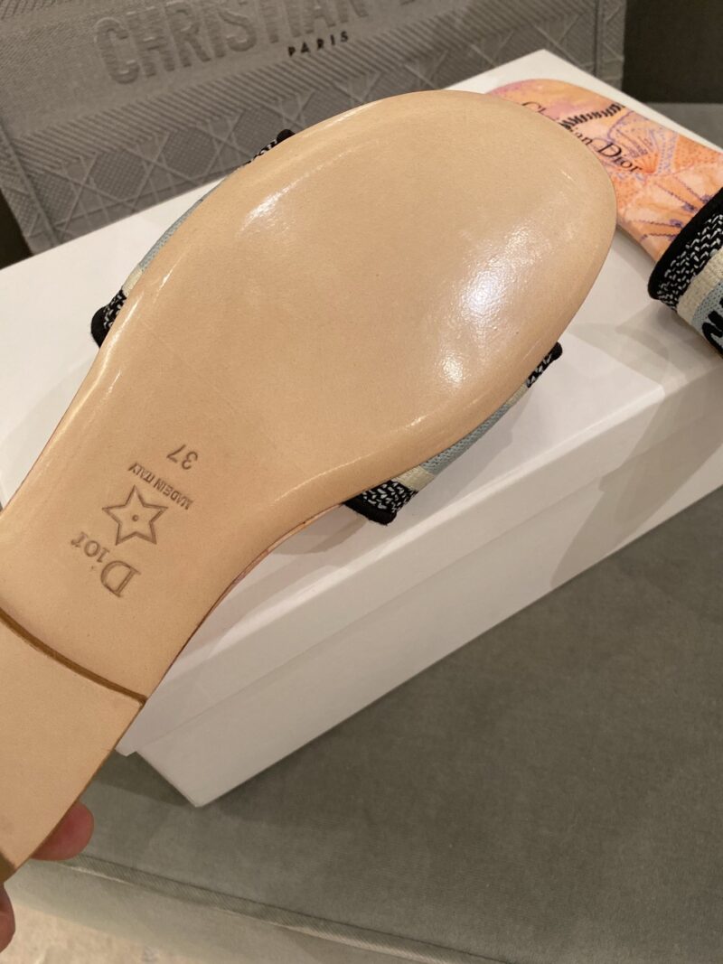 Diro Slippers - Image 16