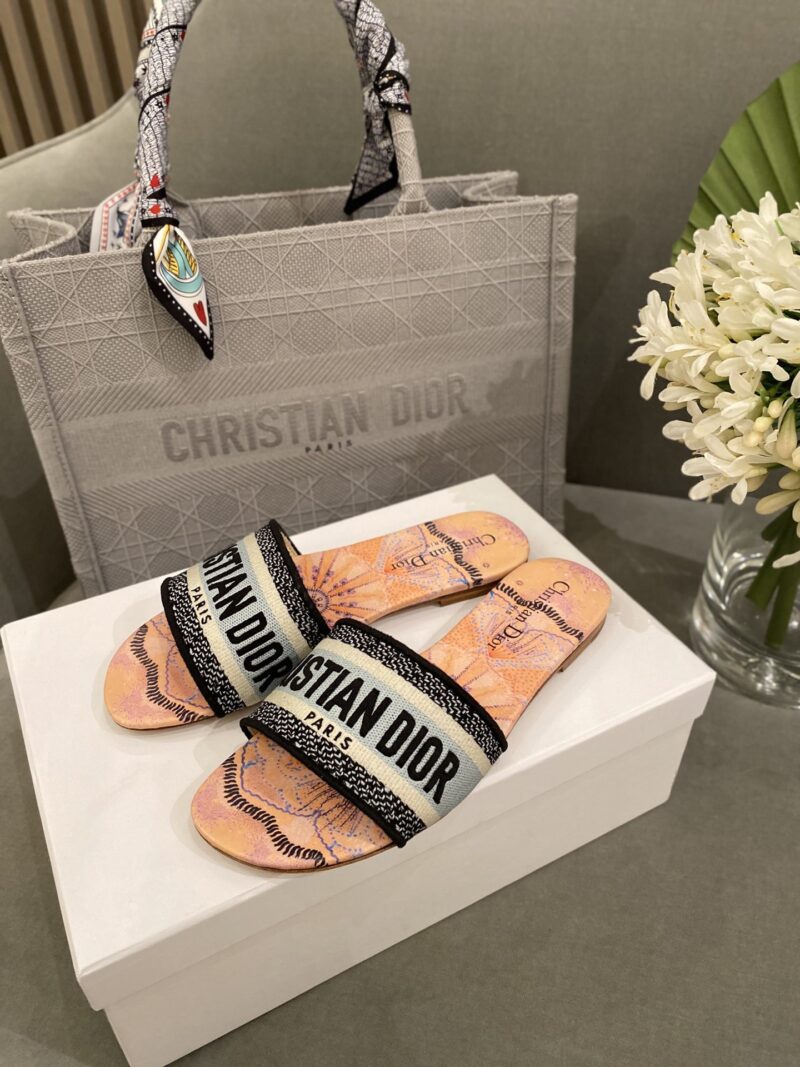 Diro Slippers - Image 19