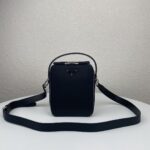 Prada Phone Bag-2VH066-16*20*6CM