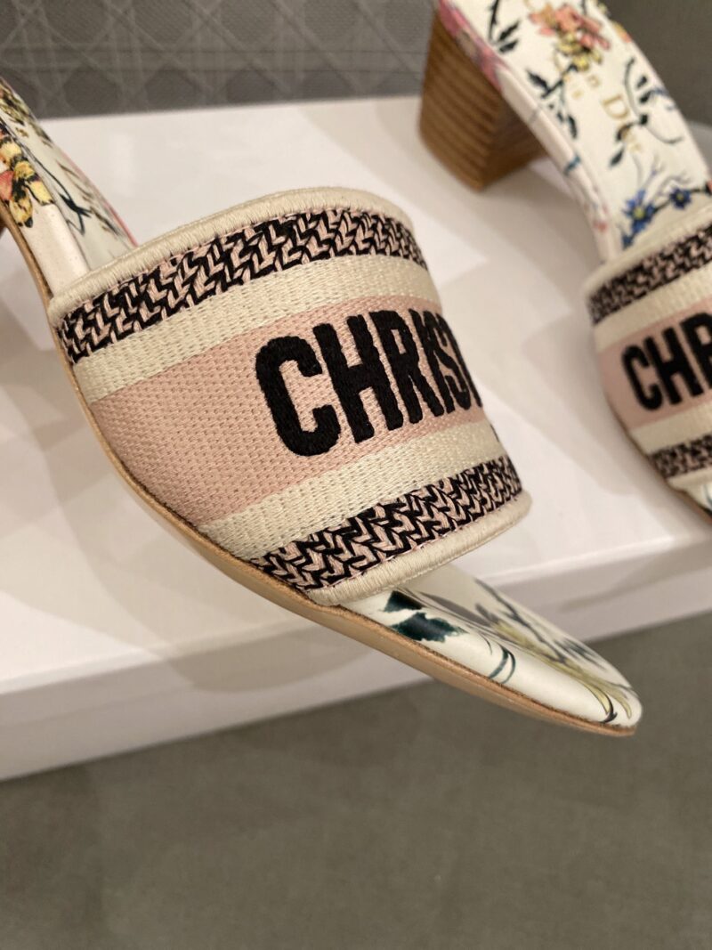 Diro Slippers - Image 3