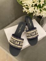 Diro Slippers - Image 4