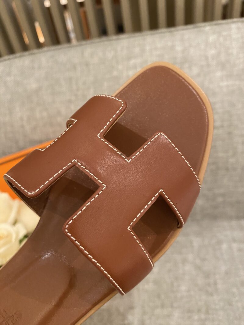 Hermes Slippers In Smooth Leather - Image 4