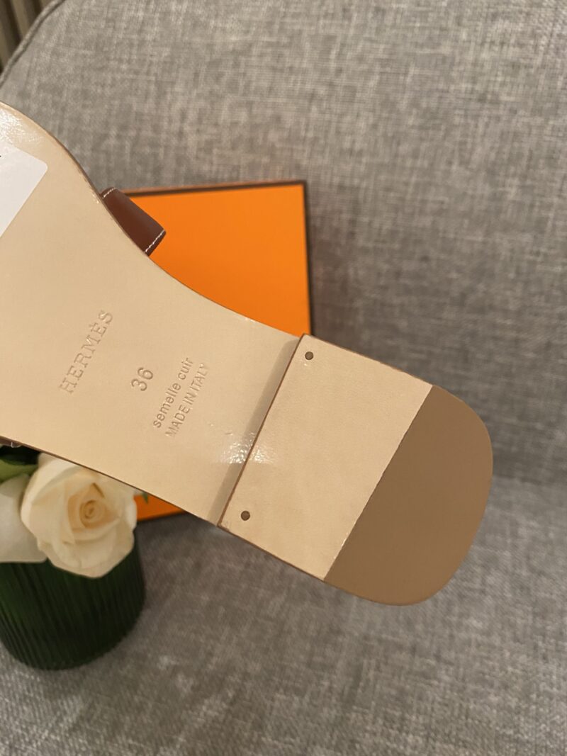 Hermes Slippers In Smooth Leather - Image 5