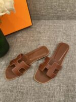 Hermes Slippers In Smooth Leather - Image 6