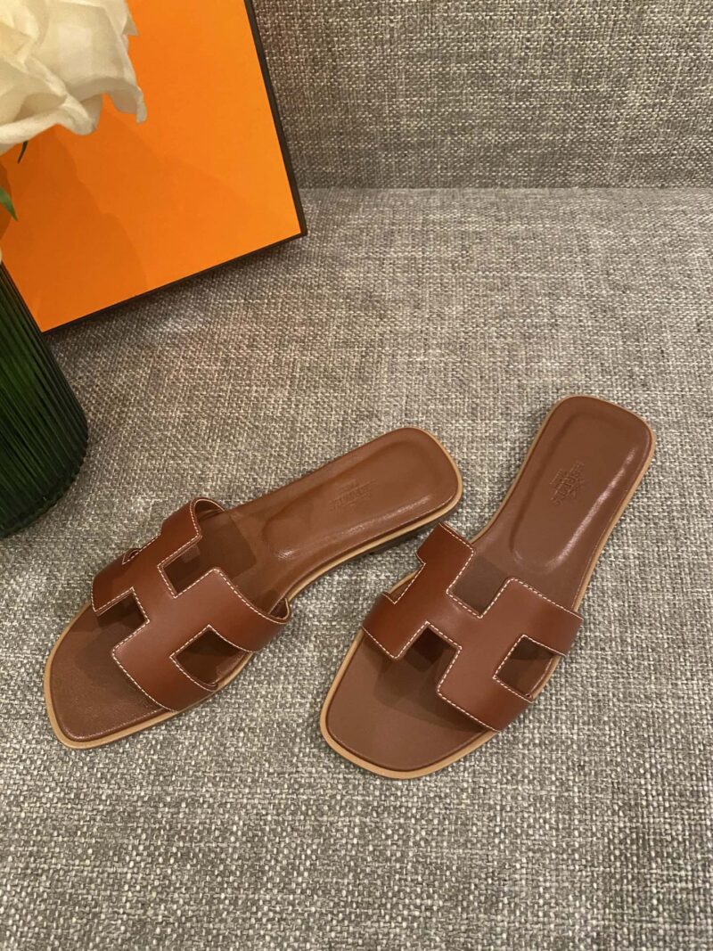 Hermes Slippers In Smooth Leather - Image 6