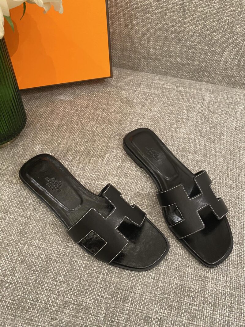 Hermes Slippers In Smooth Leather - Image 2