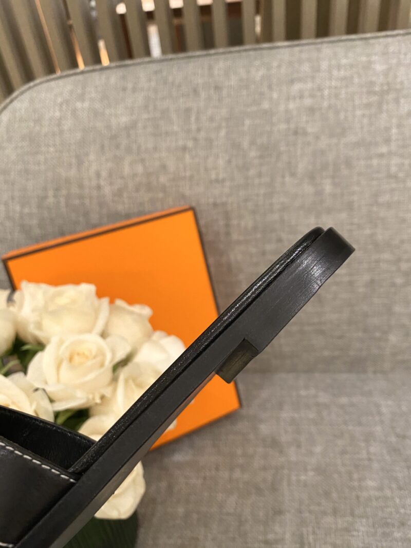 Hermes Slippers In Smooth Leather - Image 5