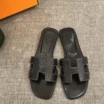 Hermes Slippers In Smooth Leather