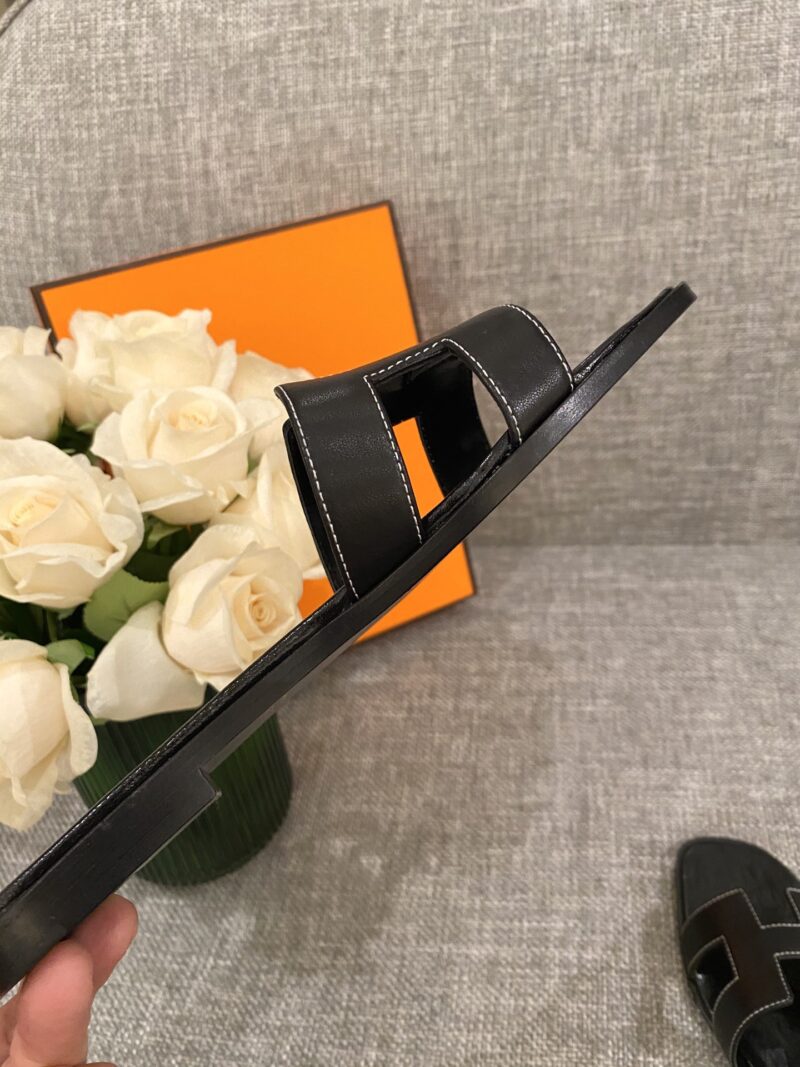 Hermes Slippers In Smooth Leather - Image 7