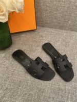 Hermes Slippers In Caviar Leather