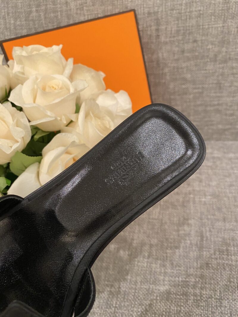 Hermes Slippers In Caviar Leather - Image 5