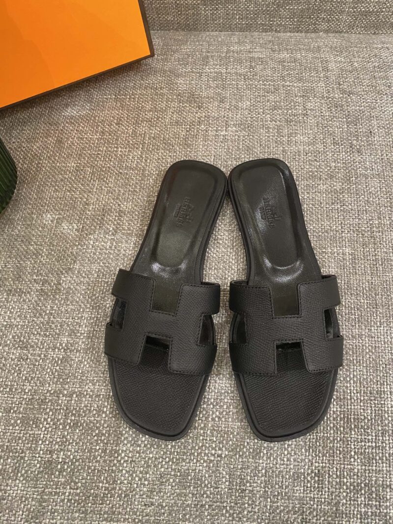 Hermes Slippers In Caviar Leather - Image 6