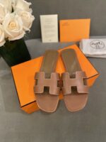 Hermes Slippers In Smooth Leather