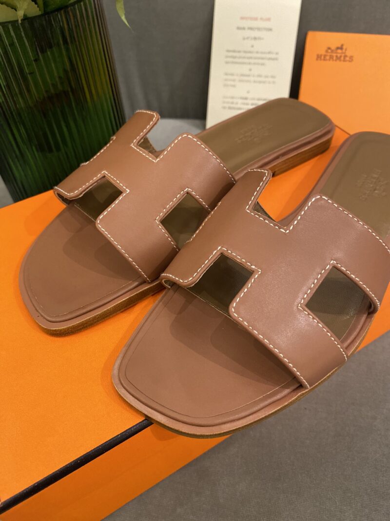 Hermes Slippers In Smooth Leather - Image 5