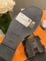 Hermes Slippers In Smooth Leather - Image 2