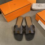 Hermes Slippers In Smooth Leather