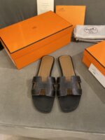 Hermes Slippers In Smooth Leather
