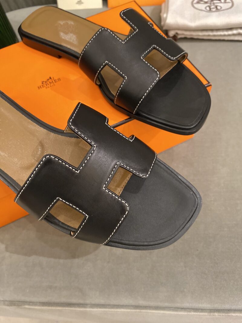 Hermes Slippers In Smooth Leather - Image 5