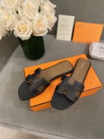 Hermes Slippers In Smooth Leather - Image 6