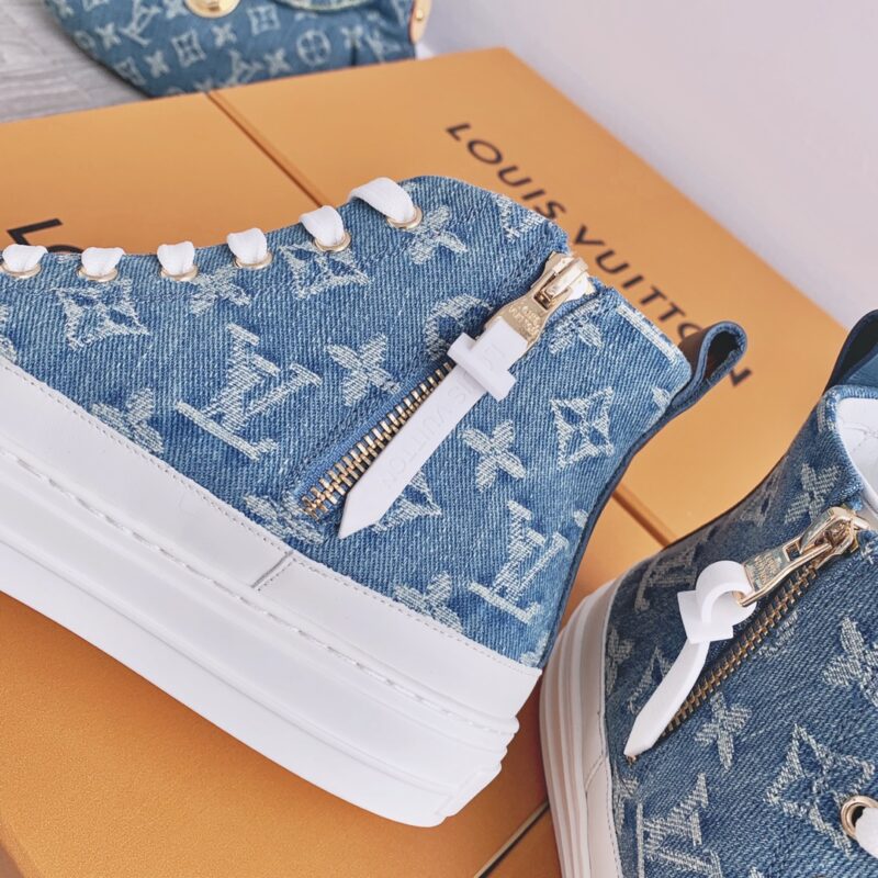 Louis Vuitton Sneakers - Image 4