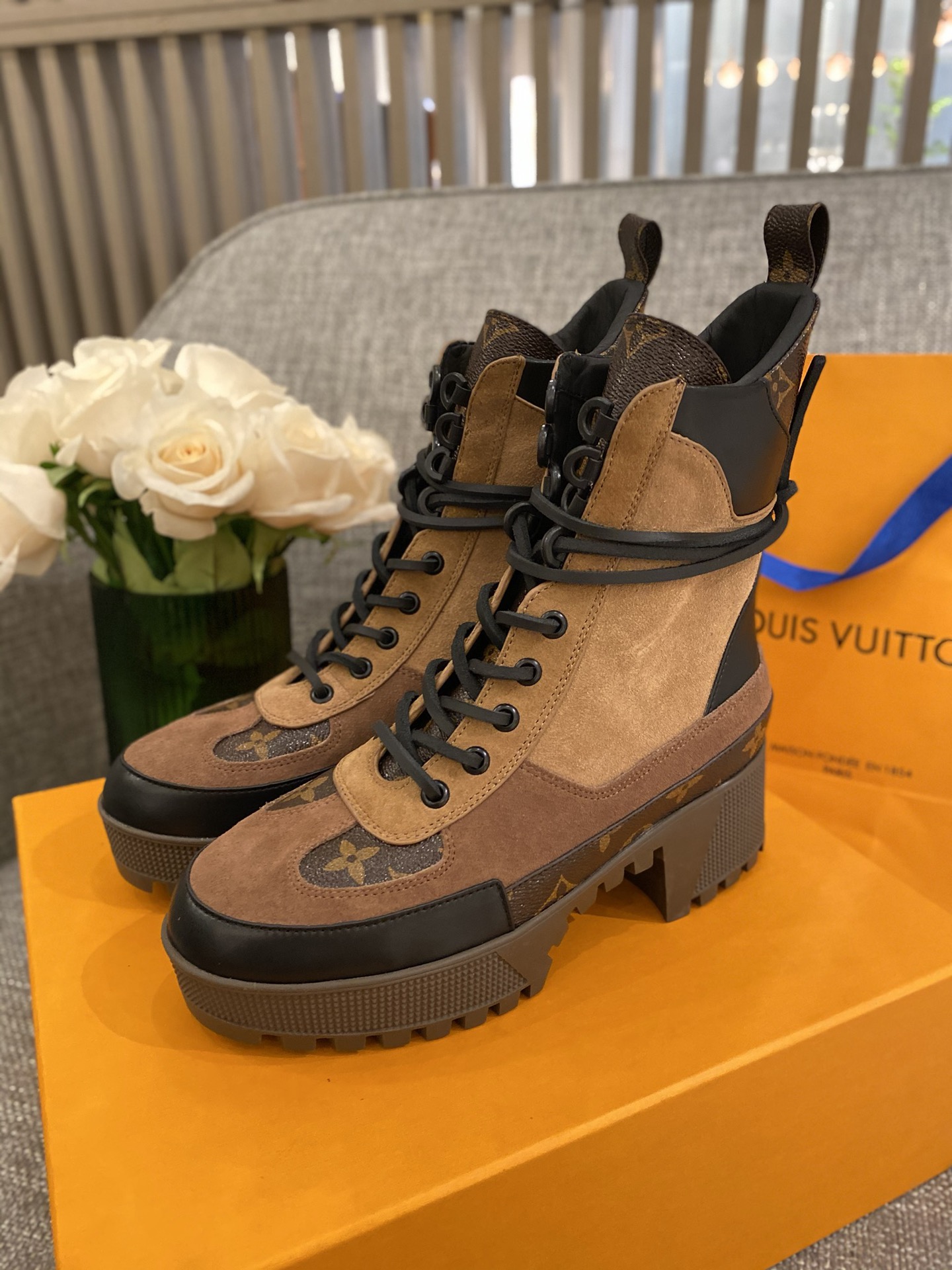 sh-45491rewerewr_5_.jpg Louis Vuitton Boots - Image 1