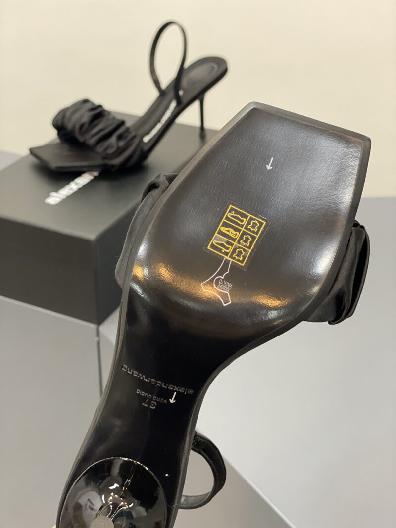 Alexander Heels - Image 4