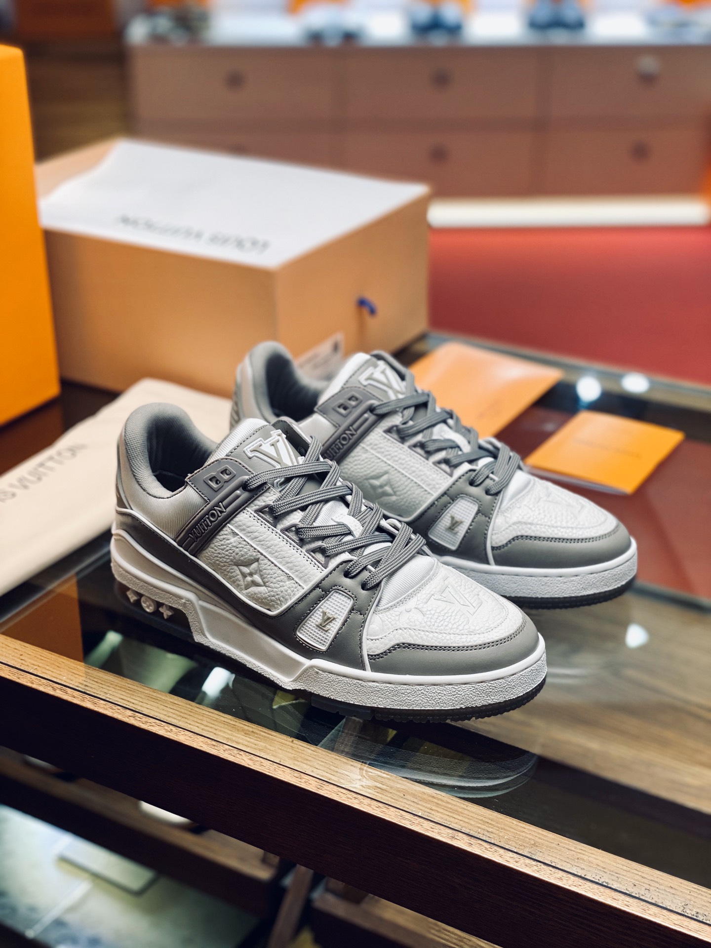 sh-88868764erwrwe_4_.jpg Louis Vuitton Sneakers(EU39-EU45) - Image 1