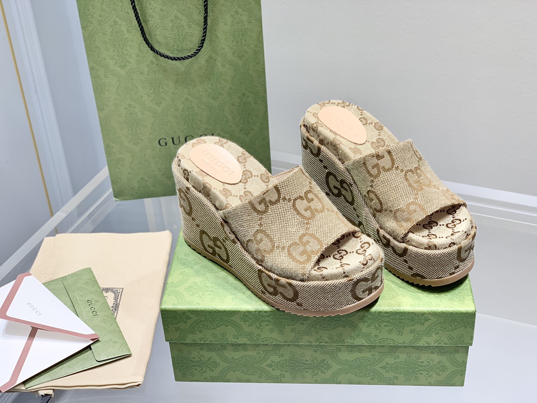 sh-9649876rwerwe_5_.jpg Gucci Slides - Image 1