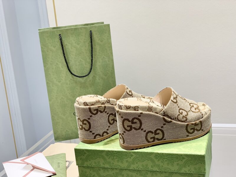 Gucci Slides - Image 6