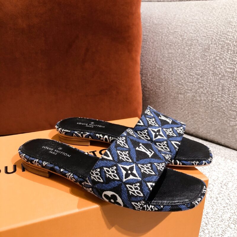 Louis Vuitton Slides - Image 9