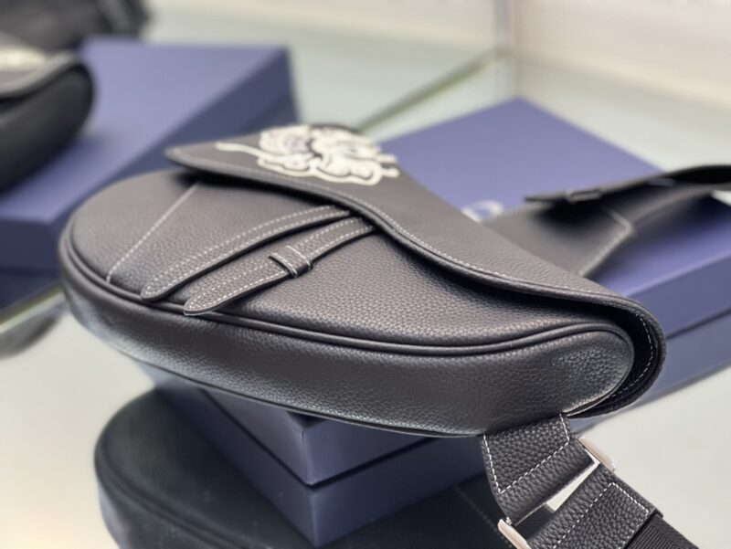 Diro Saddle Bag-20 x 28.6 x 5CM - Image 8