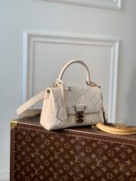 Louis Vuitton Madeleine Handbag-30.0 x 19.5 x 11CM - Image 5