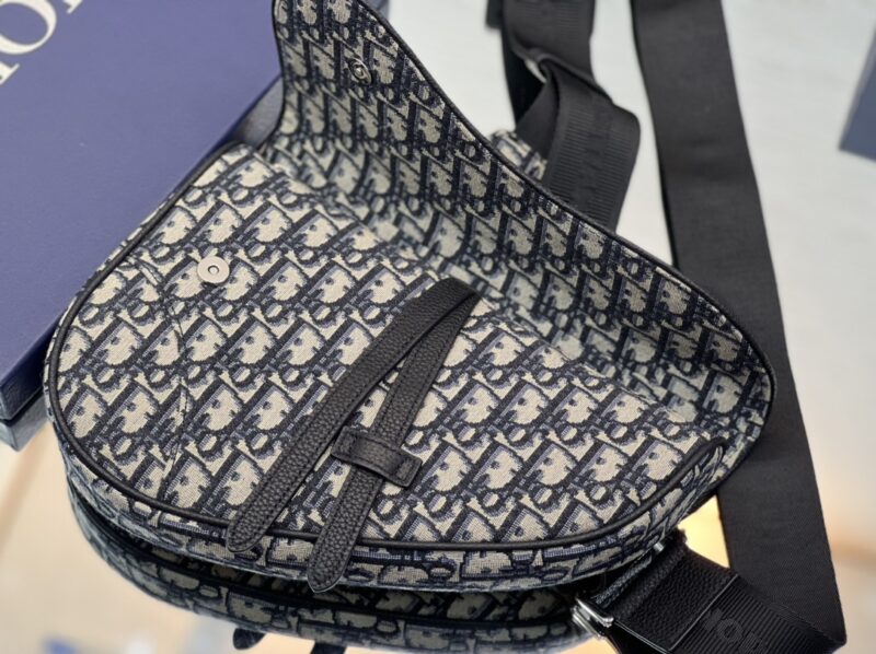 Diro Saddle Bag-20 x 28.6 x 5CM - Image 9