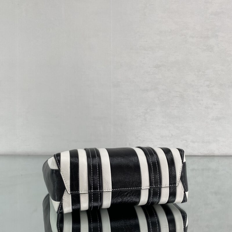 Balenciaga͙ 21SS Tote-28x10x19CM - Image 8